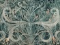 Tisana 705 31 Tło morska zieleń szaro-zielona deska. Ornament biało-kremowy kredowy. Akcenty łososiowy koral. Elegancki, morski